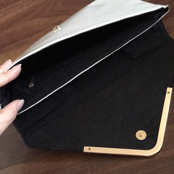 Holographic envelope clutch - Picture 3 of 3